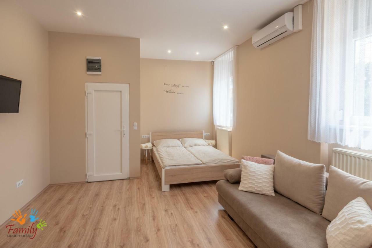 Family Apartmanhaz Apartment Nagykanizsa Exterior photo